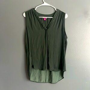 Green sleeveless satiny top